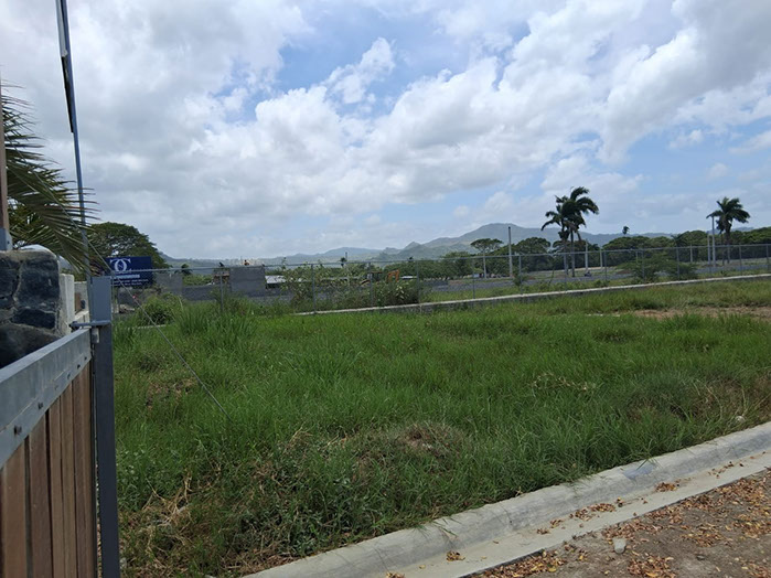 Bihia Beach Area Enrance 