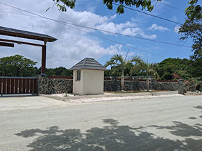 Bihia Beach Area Enrance 