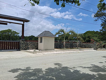 Bihia Beach Area Enrance 