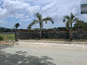 Bihia Beach Area Enrance 