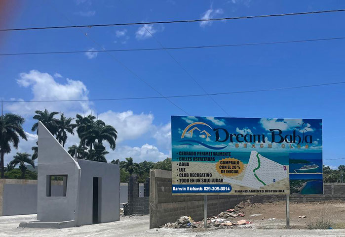 Bihia Beach Area Enrance 